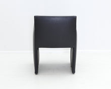 Load image into Gallery viewer, B&amp;B Italia Posa nojatuoli musta
