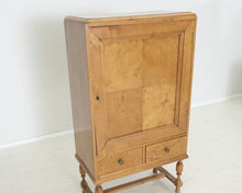 Load image into Gallery viewer, Asko puinen vintage kaappi
