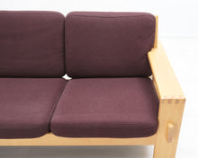 Load image into Gallery viewer, Asko Bonanza 3-istuttava kangassohva viininpunainen

