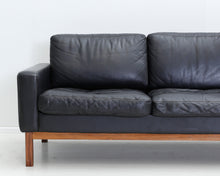 Load image into Gallery viewer, Asko Hidalgo 3-istuttava nahkasohva musta
