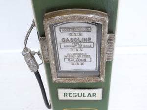 Vintage John Deere polttoainepumppu kaappi
