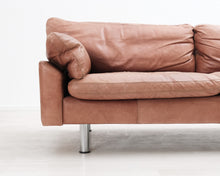 Lataa kuva Galleria-katseluun, 3-istuttava nahkasohva konjakinruskea
