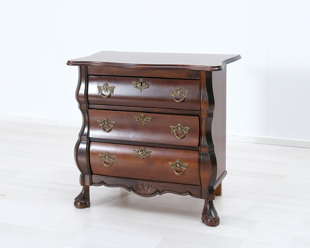 Antiikkinen lipasto ruskea