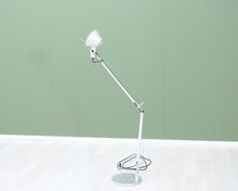 Load image into Gallery viewer, Arteminde Tolomeo pöytävalaisin
