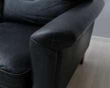 Lataa kuva Galleria-katseluun, 3-istuttava vintage nahkasohva musta
