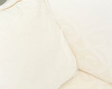 Lataa kuva Galleria-katseluun, 3-istuttava kangassohva valkoinen kuviollinen
