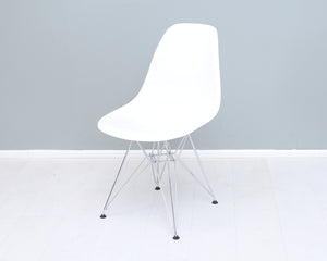 Vitra Eames DSR tuoli valkoinen