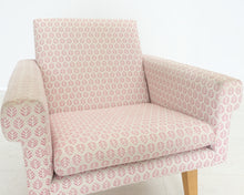 Lataa kuva Galleria-katseluun, 70-luvun nojatuoli vaaleanpunainen
