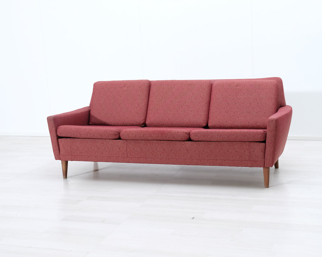 3-istuttava kangassohva punainen 1970-luku