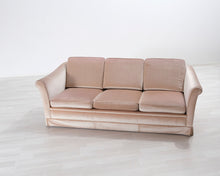 Lataa kuva Galleria-katseluun, 3-istuttava kangassohva vaaleanpunainen
