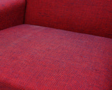 Lataa kuva Galleria-katseluun, Viininpunainen nojatuoli
