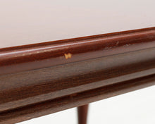 Lataa kuva Galleria-katseluun, Perinteistyylinen sohvapöytä ruskea
