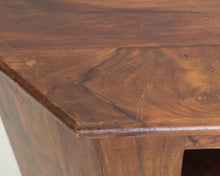 Lataa kuva Galleria-katseluun, Acazia tv-taso
