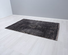 Lataa kuva Galleria-katseluun, Louis de Poortere Fading World matto 135 x 200 cm
