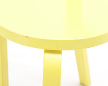 Lataa kuva Galleria-katseluun, Artek 65 tuoli keltainen
