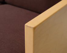 Lataa kuva Galleria-katseluun, Artek 547A sohva ruskea
