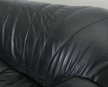 Lataa kuva Galleria-katseluun, 3-istuttava nahkasohva musta
