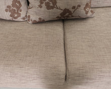 Load image into Gallery viewer, Asko 3-istuttava vuodesohva ruskea kukallinen
