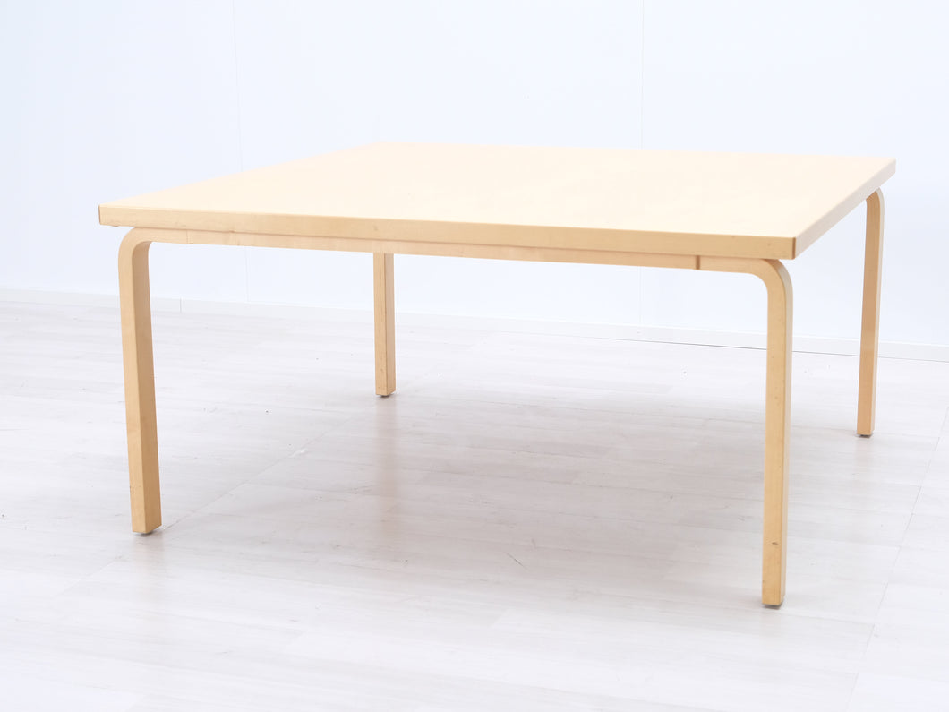 Artek 84 sohvapöytä koivu