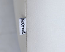 Lataa kuva Galleria-katseluun, BoConcept Milos 2-istuttava nahkasohva valkoinen
