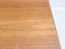 Lataa kuva Galleria-katseluun, 60-luvun sohvapöytä tiikki
