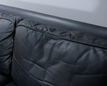Lataa kuva Galleria-katseluun, 3-istuttava vintage nahkasohva musta
