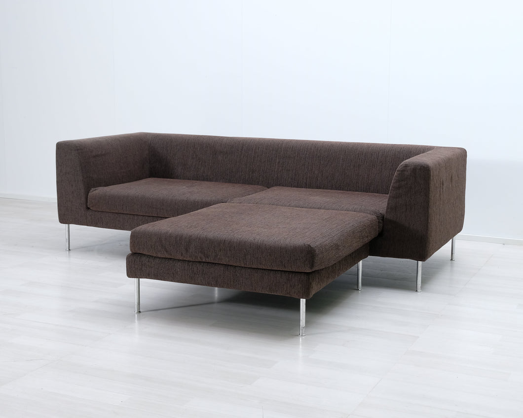 4-istuttava kangassohva ja rahi ruskea