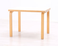 Lataa kuva Galleria-katseluun, Artek lastenpöytä 60 x 80 cm valkoinen

