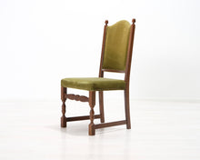 Lataa kuva Galleria-katseluun, Antiikkituoli vihreä verhoilu
