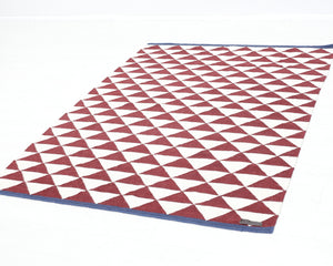 Furninova Triangle matto 160x230 cm