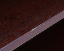 Lataa kuva Galleria-katseluun, 70-luvun kirjahylly
