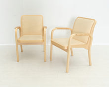 Lataa kuva Galleria-katseluun, Artek 45 nojatuoli umpinaisella selkänojalla beige
