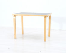 Load image into Gallery viewer, Artek pöytä 60 x 100 cm koivu / musta

