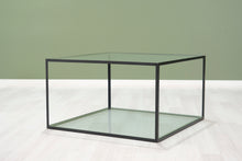Load image into Gallery viewer, B&amp;B Italia sohvapöytä lasilevyllä
