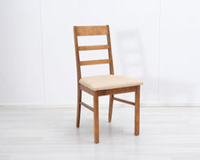 Lataa kuva Galleria-katseluun, Antiikkinen tuoli kangasistuimella
