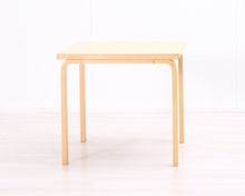 Lataa kuva Galleria-katseluun, Artek 81C pöytä koivu
