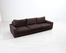 Lataa kuva Galleria-katseluun, 4-istuttava kangassohva tummanruskea
