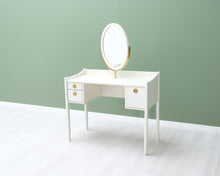 Load image into Gallery viewer, Asko kampauspöytä
