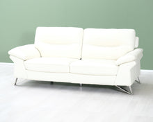 Lataa kuva Galleria-katseluun, 3-istuttava nahkasohva valkoinen
