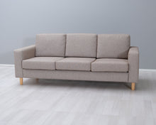 Load image into Gallery viewer, Asko 3-istuttava sohva vaaleanruskea
