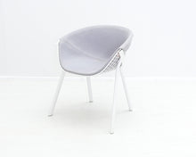 Lataa kuva Galleria-katseluun, Alias Kobi Chair istuintyynyllä
