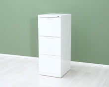 Lataa kuva Galleria-katseluun, Arkistokaappi valkoinen
