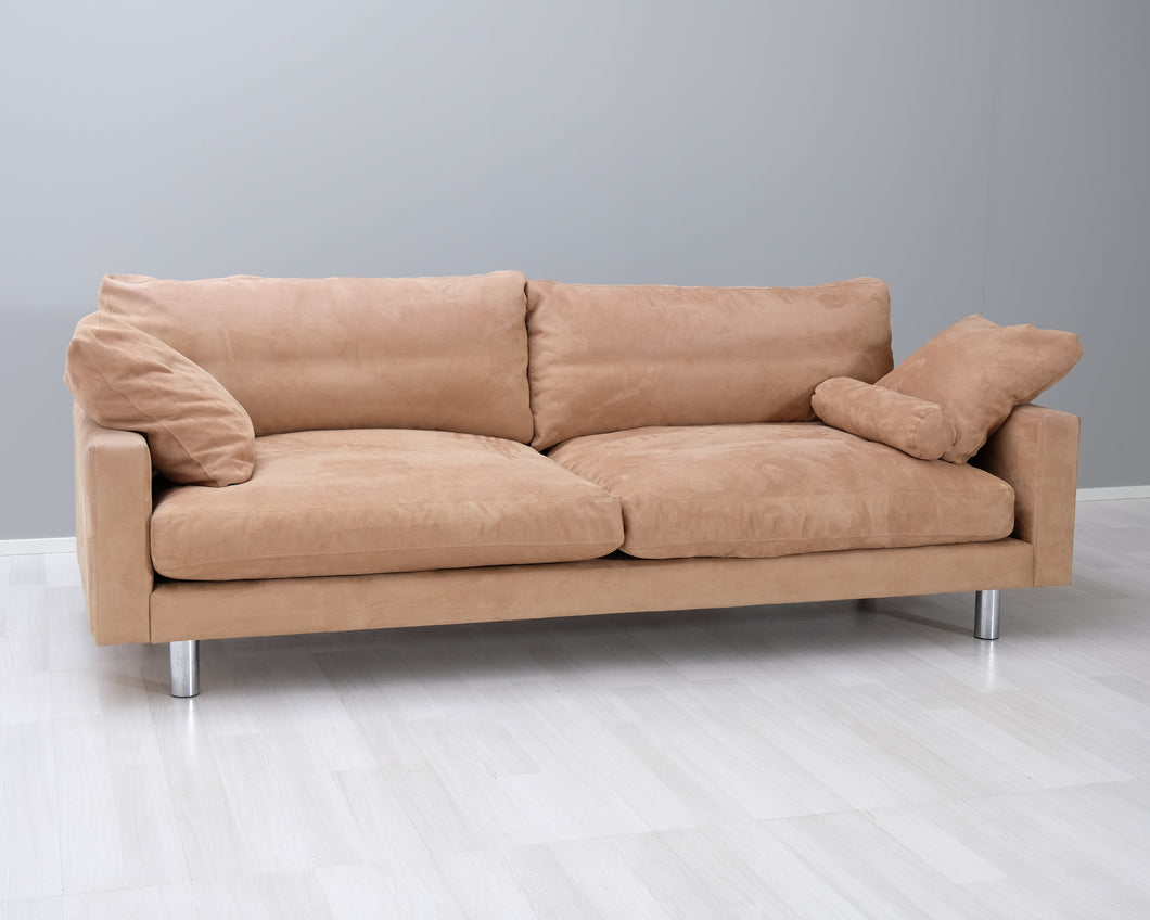 3-istuttava kangassohva vaaleanruskea