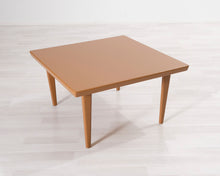 Lataa kuva Galleria-katseluun, Sohvapöytä ruskea
